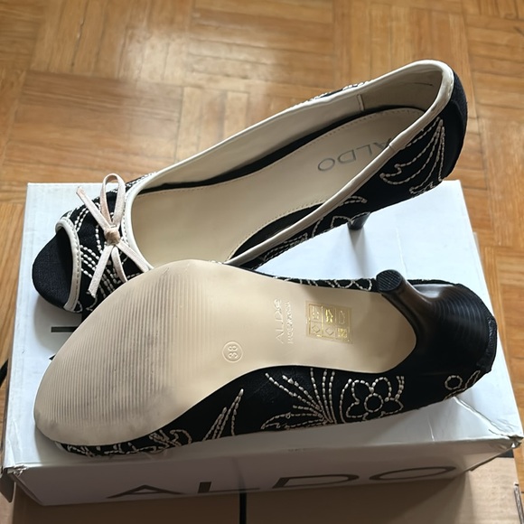 Aldo Donnellon Heels - Picture 4 of 7